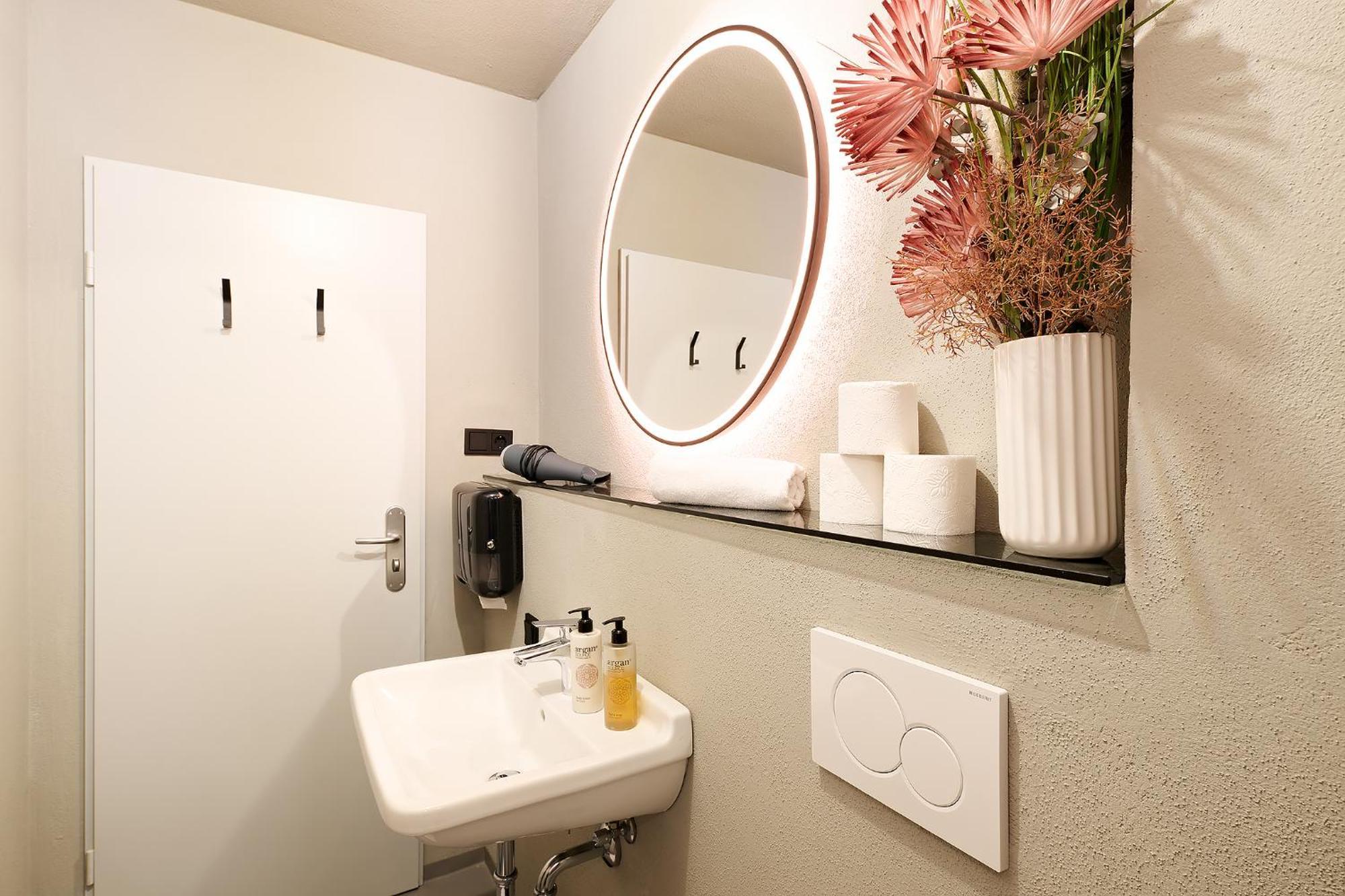 Neunkirchen am SandXzllenz Kueche Bad S-Bahn Parken Smart-Tv Wellbeingアパートメント 部屋 写真